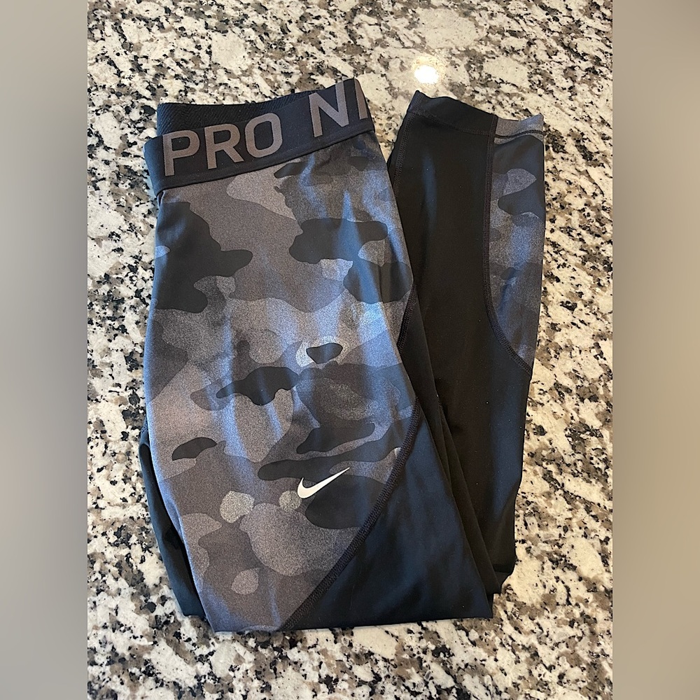 Nike Black Camo Leggings